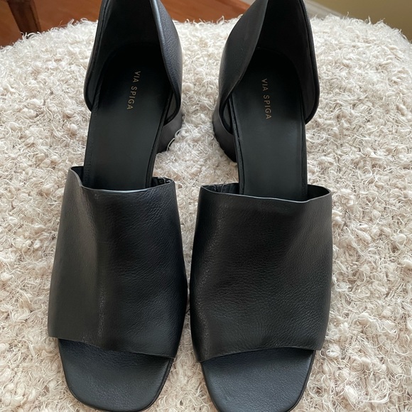 NWOT! 👀 Via Spiga Block Heel Peep Toe Sandals - Picture 3 of 9